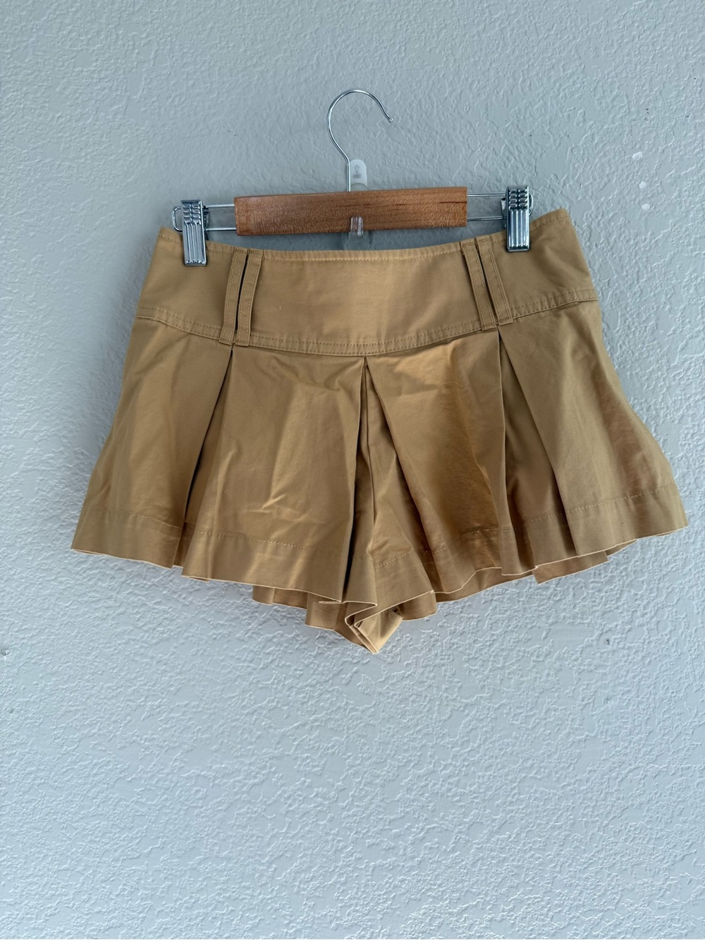 Kimchi Blue Blaire Pleated Micro Short NEW